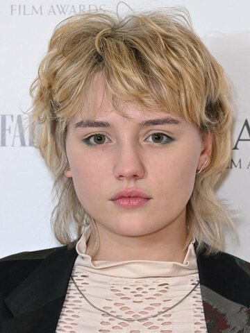 Kizzy Edgell Headshot