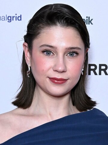 Jenny Walser Headshot