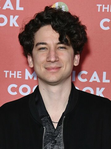 Daniel Thrasher Headshot
