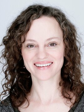 Angela Bettis