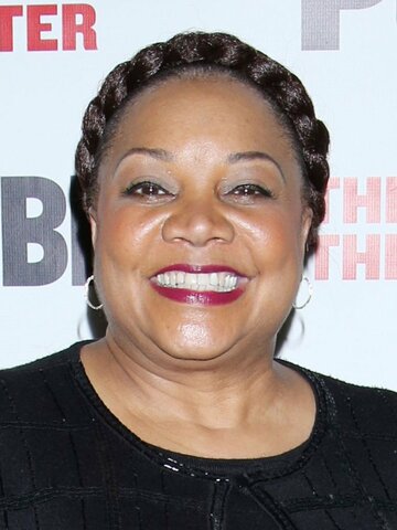 Arnetia Walker Headshot