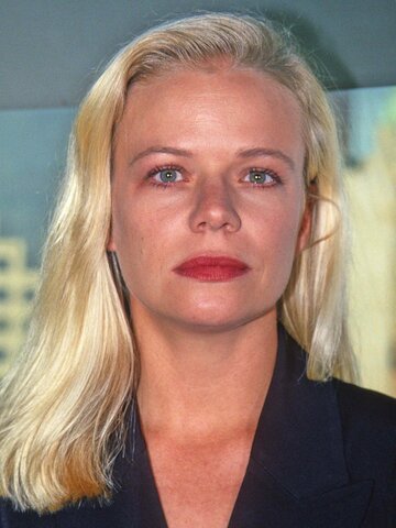 Marcy Walker Headshot
