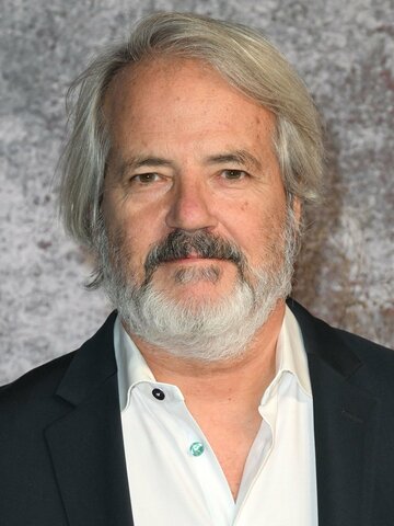 Graham Yost Headshot