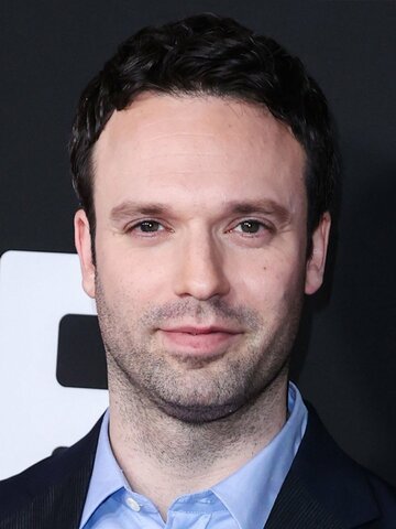 Jake Epstein Headshot