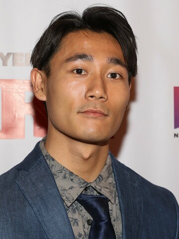 Jonathan Tanigaki Headshot