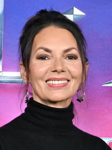 Joanne Whalley Headshot