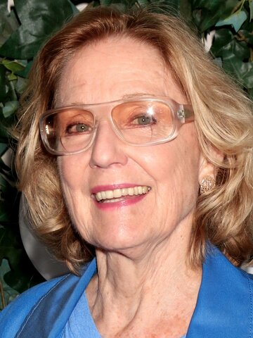 Elizabeth Hubbard Headshot