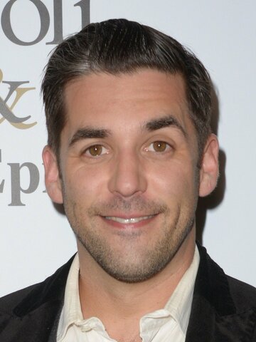 Jordan Bridges Headshot