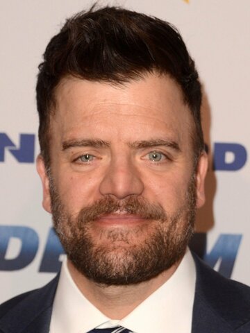 Kevin Weisman Headshot