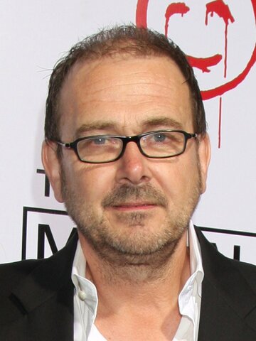 Daniel Cerone Headshot