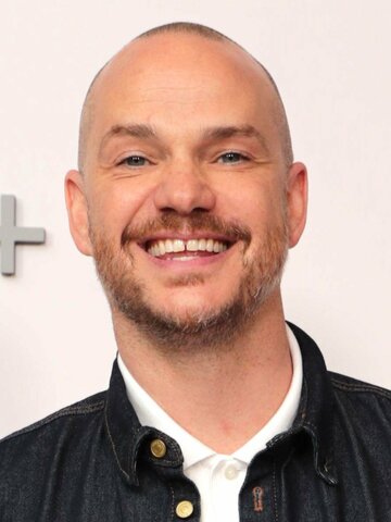 Peter Paige Headshot