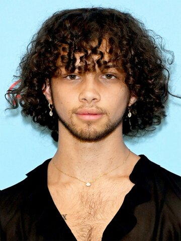 Zac Looker Headshot