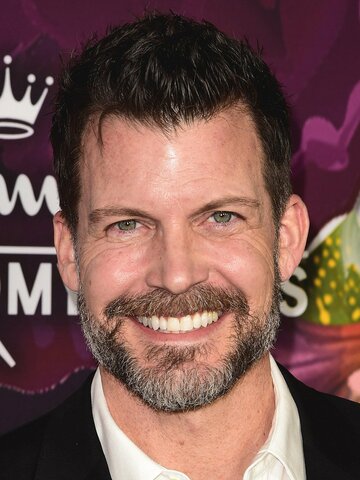 Mark Deklin Headshot