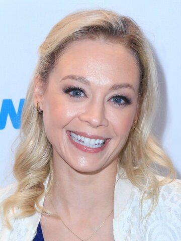 Alexandra Holden Headshot