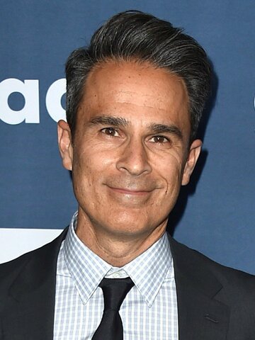 Gary Janetti Headshot