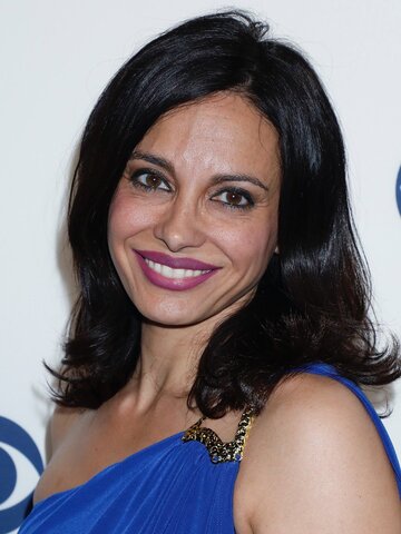 Tara Narula Headshot