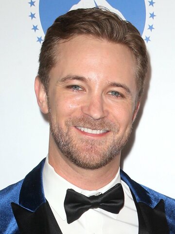 Michael Welch Headshot