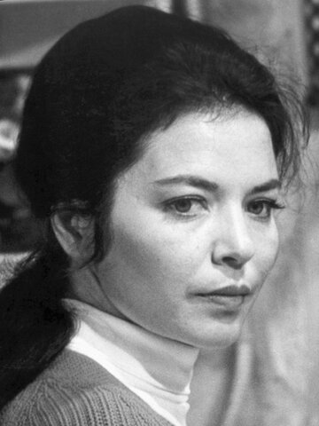 Linda Lawson Headshot