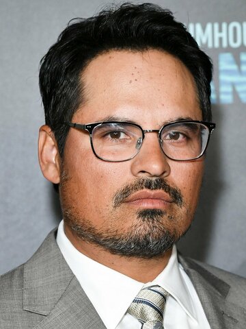 Michael Peña Headshot