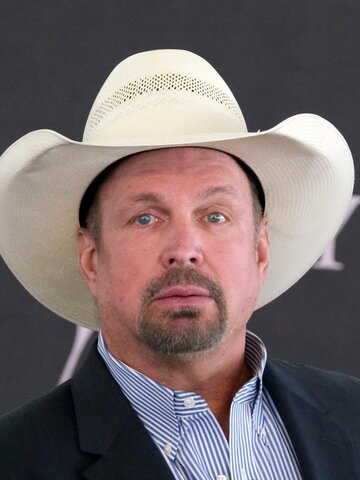 Garth Brooks Headshot