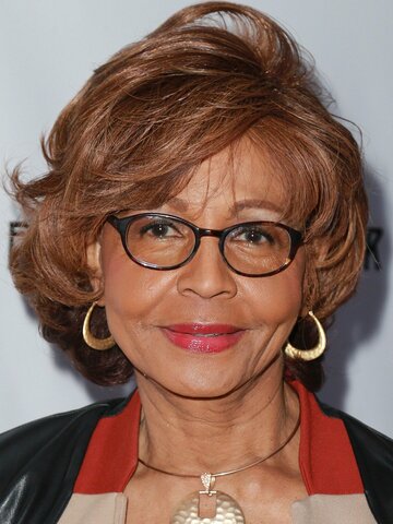 Judyann Elder Headshot