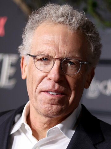 Carlton Cuse Headshot