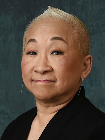 Lori Tan Chinn Headshot