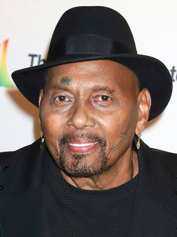 Aaron Neville Headshot