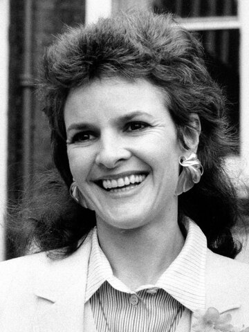 Frances Tomelty Headshot