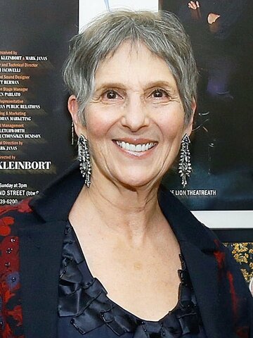 Loni Ackerman Headshot