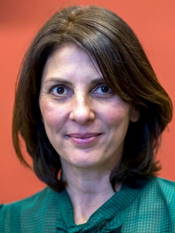 Gina Bellman Headshot