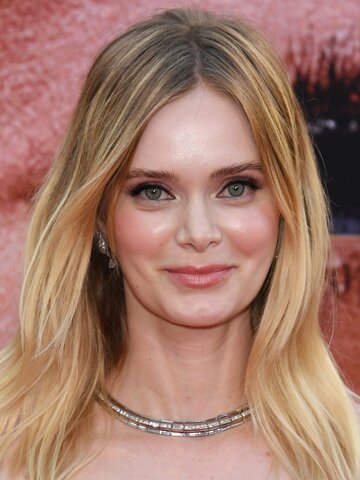 Sara Paxton Headshot
