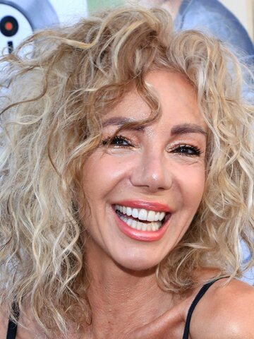 Carla Collins Headshot