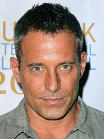 Johnny Messner Headshot
