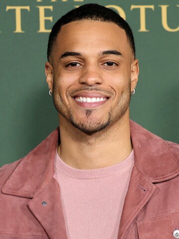 Grant Ellis Headshot