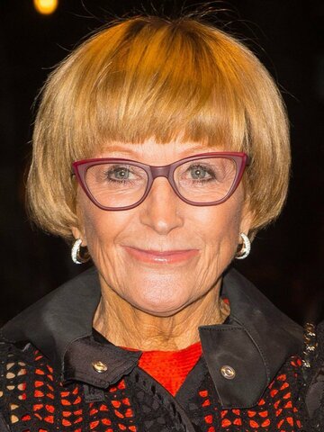 Anne Robinson Headshot