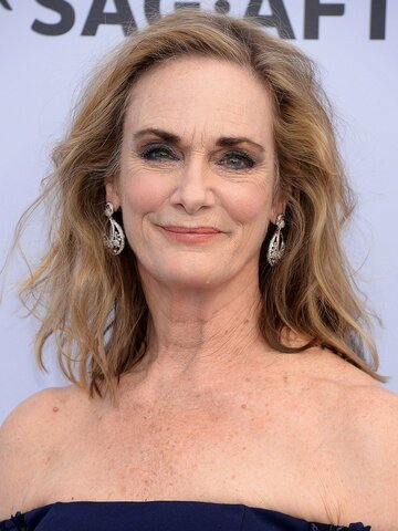Lisa Emery Headshot