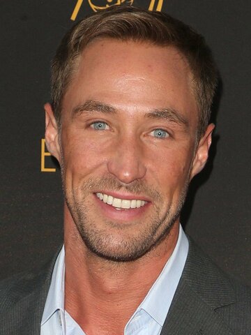 Kyle Lowder Headshot