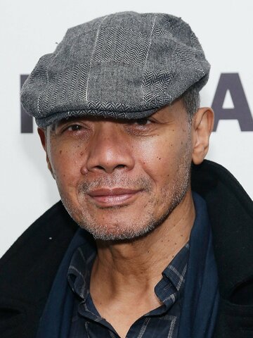 Paul Calderón Headshot