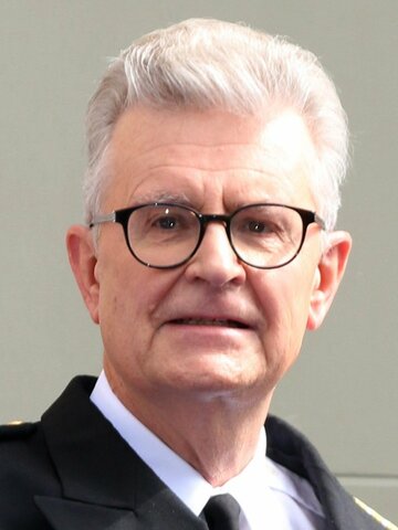 Fred Grandy Headshot