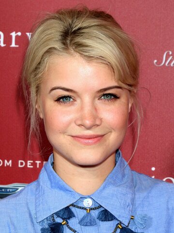 Sarah Jones Headshot