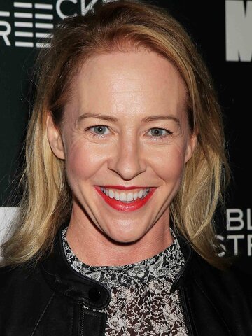 Amy Hargreaves Headshot