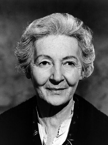 Celia Lovsky Headshot