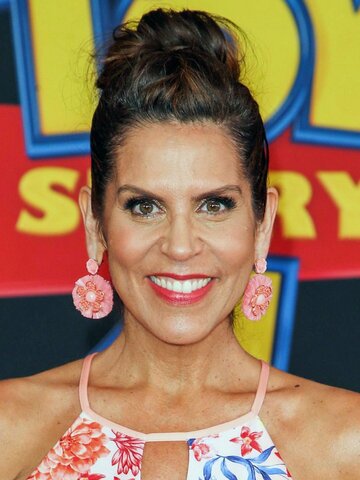 Lori Alan Headshot