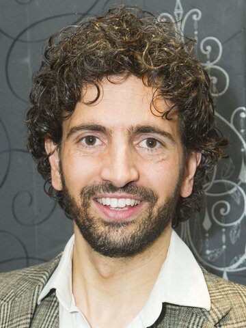 Greg Barnett Headshot