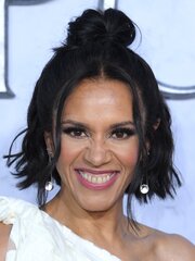 Sara Zwangobani