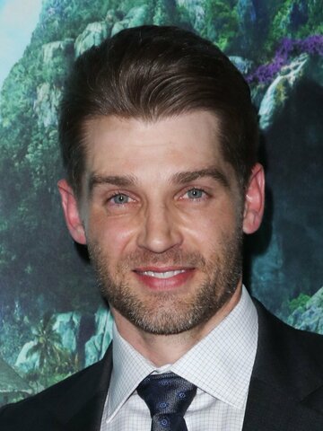 Mike Vogel Headshot