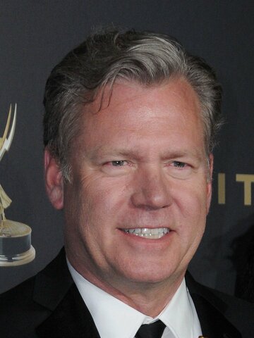 Chris Hansen Headshot