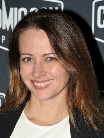 Amy Acker Headshot