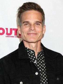 Greg Rikaart